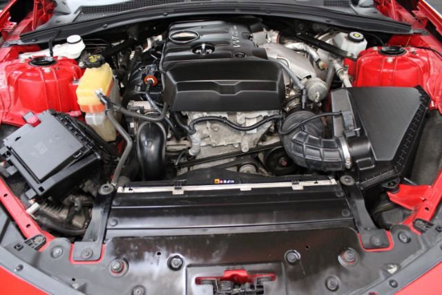 Used 2020 Chevrolet Camaro LT RWD image 20