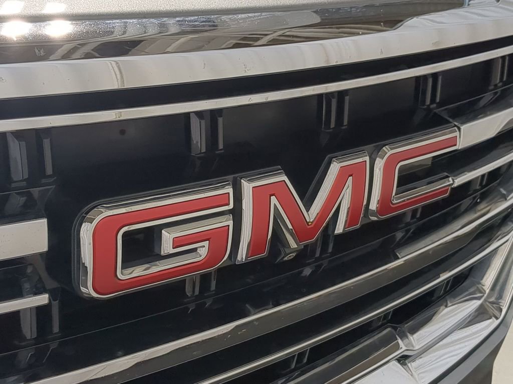 Used 2023 GMC Yukon XL SLT w/ SLT Premium Package image 12