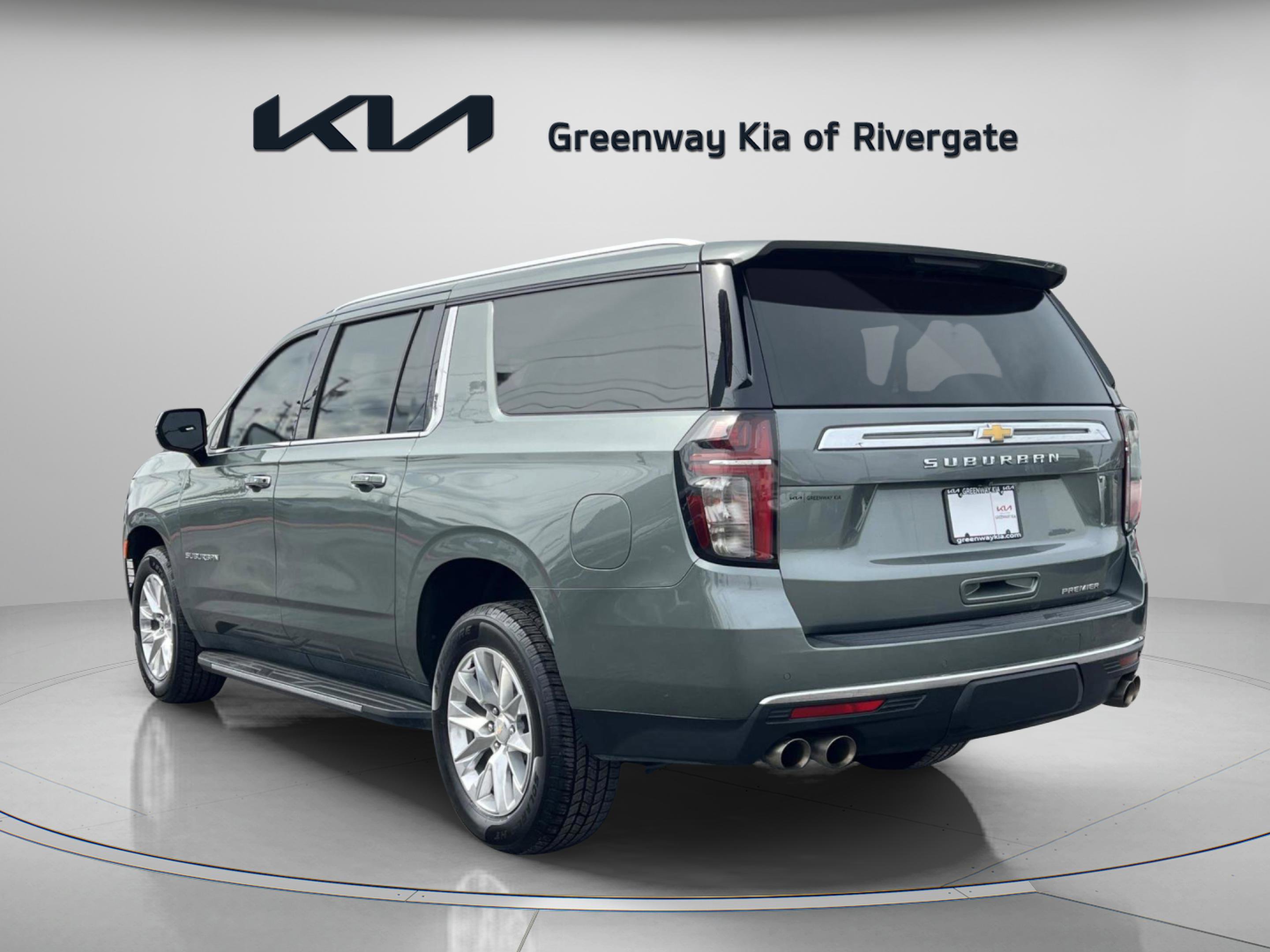 Used 2023 Chevrolet Suburban Premier AWD/4WD image 5