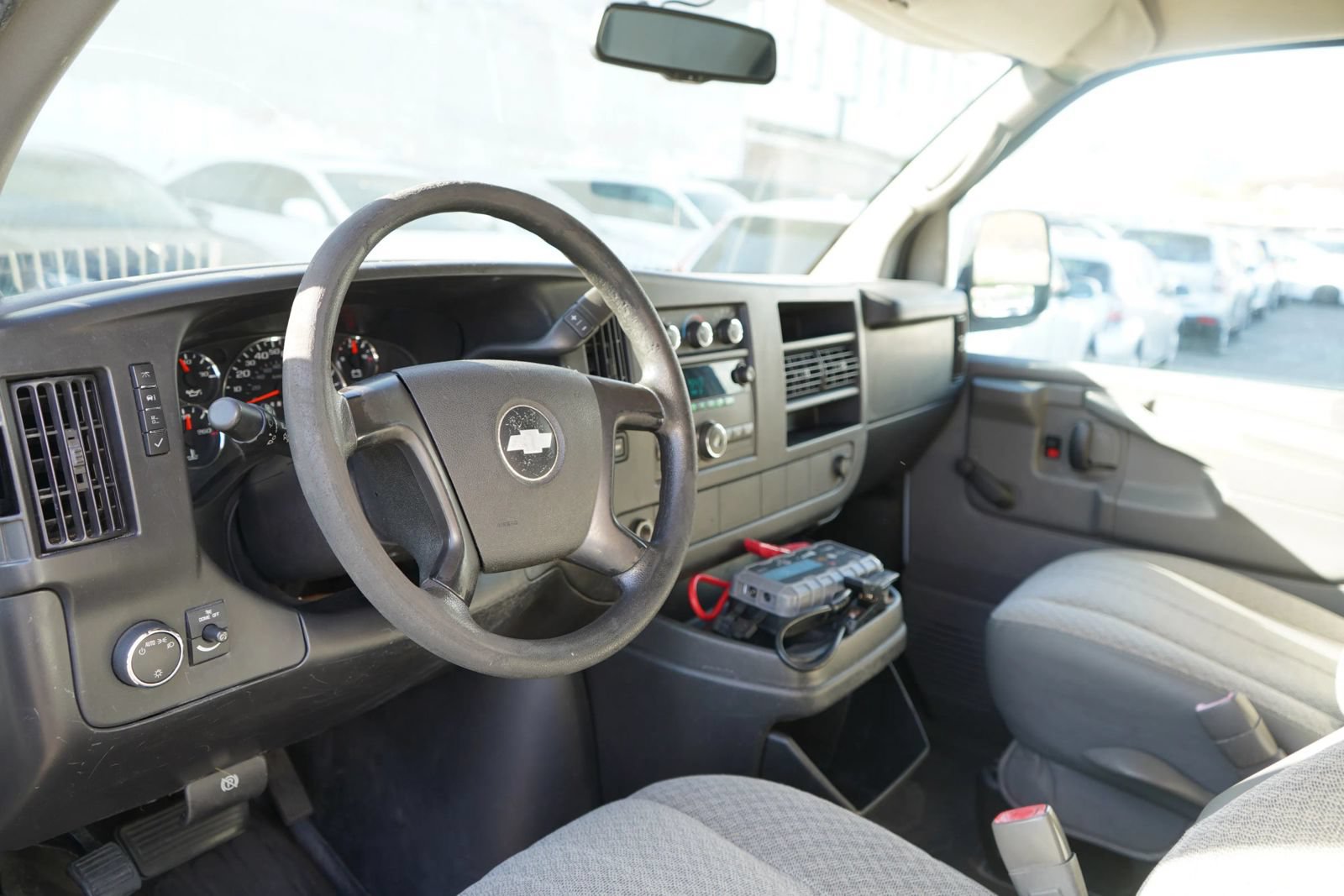 Used 2012 Chevrolet Express 3500 w/ Chrome Appearance Package RWD image 7