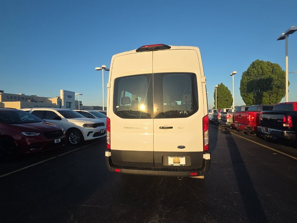 Used 2023 Ford Transit 350 XLT RWD image 5