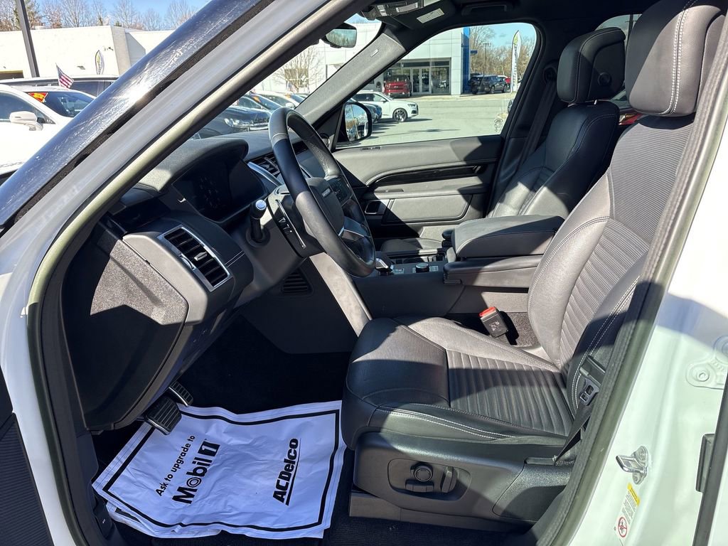 Used 2023 Land Rover Discovery S R-Dynamic image 20