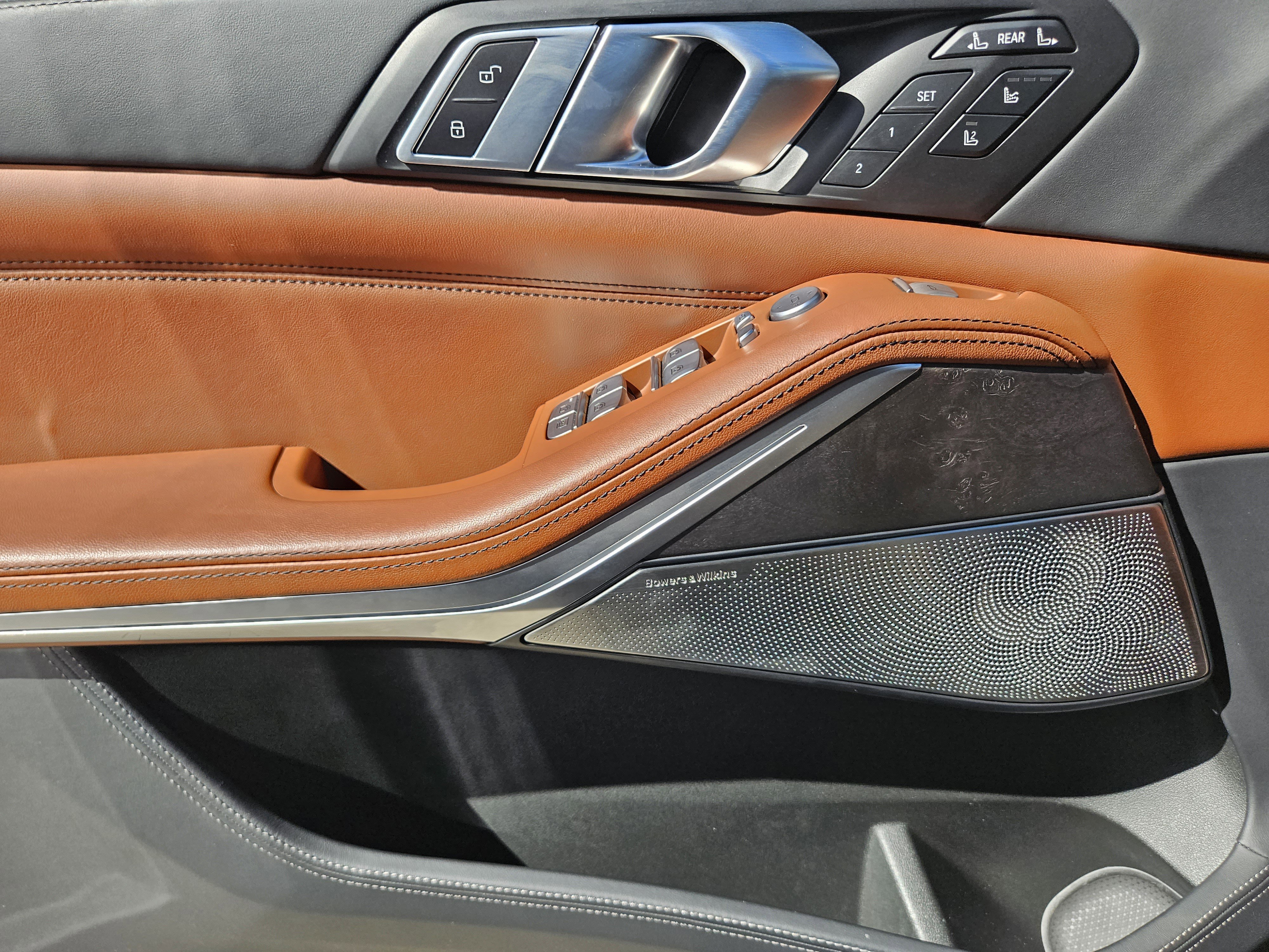 Used 2023 BMW X7 M60i w/ Executive Package image 23