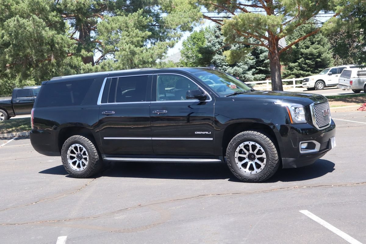 Used 2016 GMC Yukon XL Denali w/ Open Road Package AWD/4WD image 2