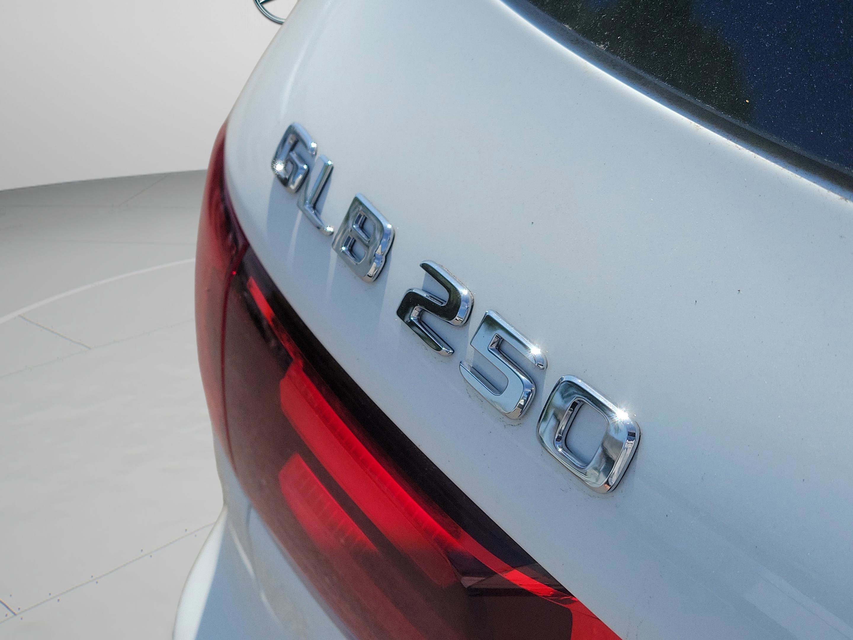 Certified 2026 Mercedes-Benz GLB 250 image 8