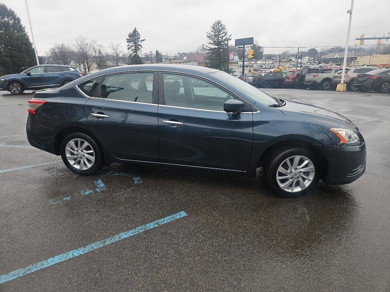 Used 2013 Nissan Sentra FE+ SV image 2