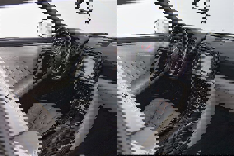 Used 2021 Nissan GT-R Premium image 32