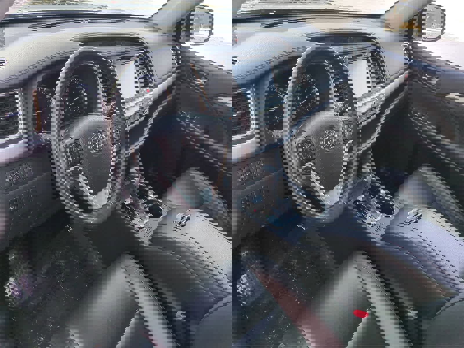 Used 2019 Toyota Highlander XLE image 10