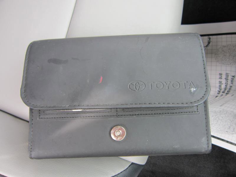 Used 2016 Toyota RAV4 Limited image 29