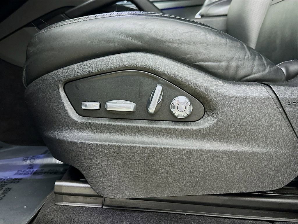 Used 2019 Porsche Cayenne Base image 23