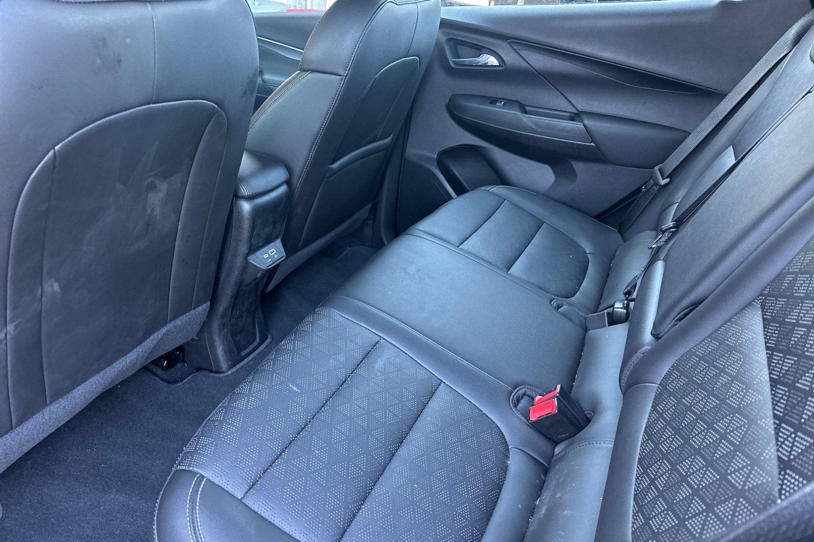 Used 2023 Chevrolet Bolt LT w/ Infotainment Package FWD image 11