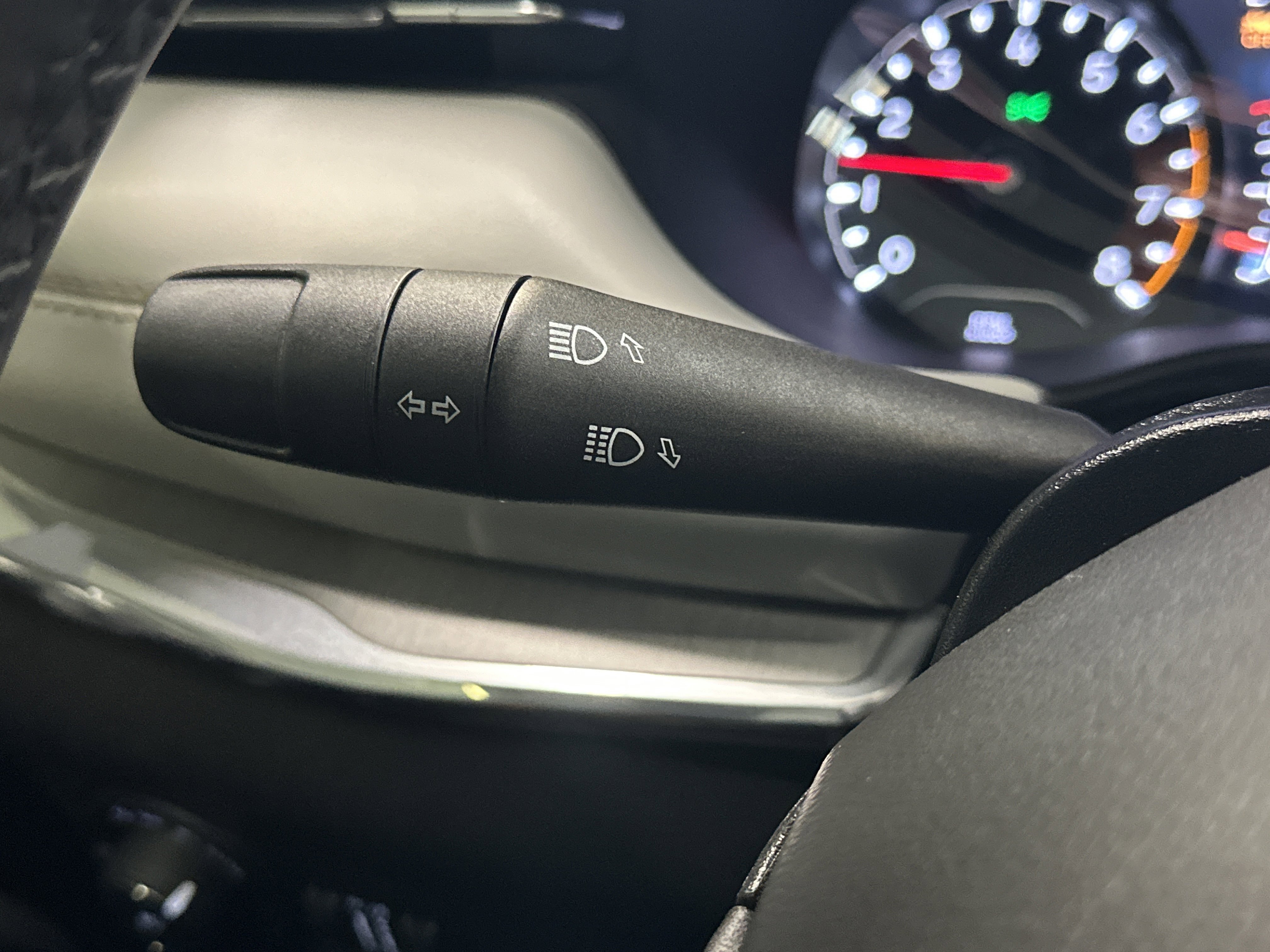 Used 2023 Jeep Compass Limited w/ Sun and Sound Group image 33