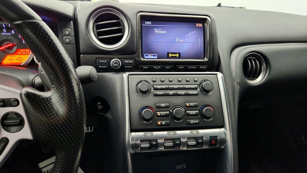 Used 2010 Nissan GT-R Premium image 18