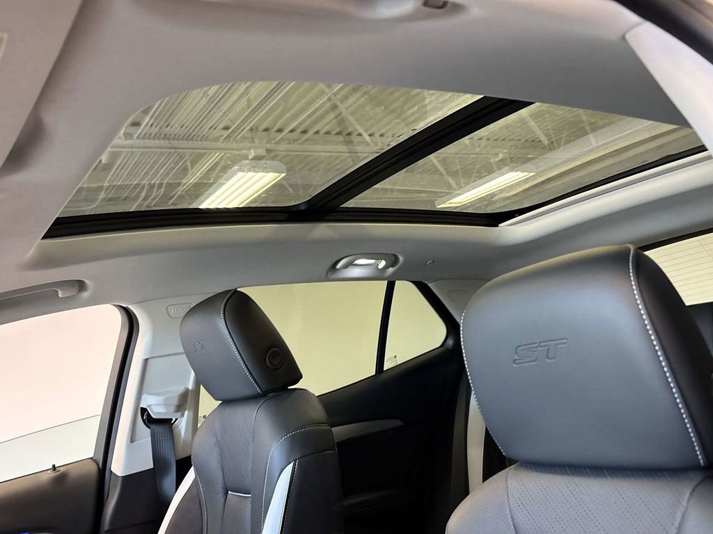 New 2025 Buick Envision Sport Touring image 23