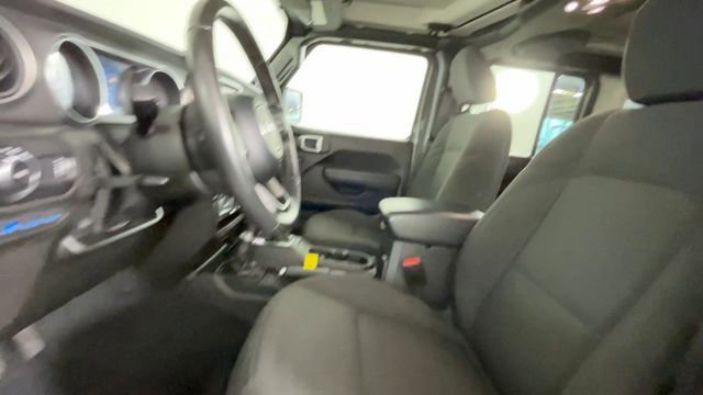 Used 2023 Jeep Wrangler Unlimited w/ Cold Weather Group AWD/4WD image 25