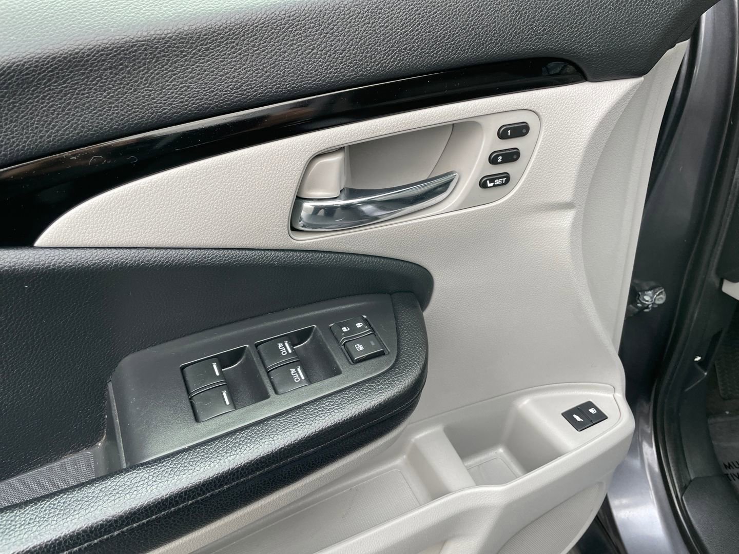 Used 2018 Honda Pilot Elite image 13