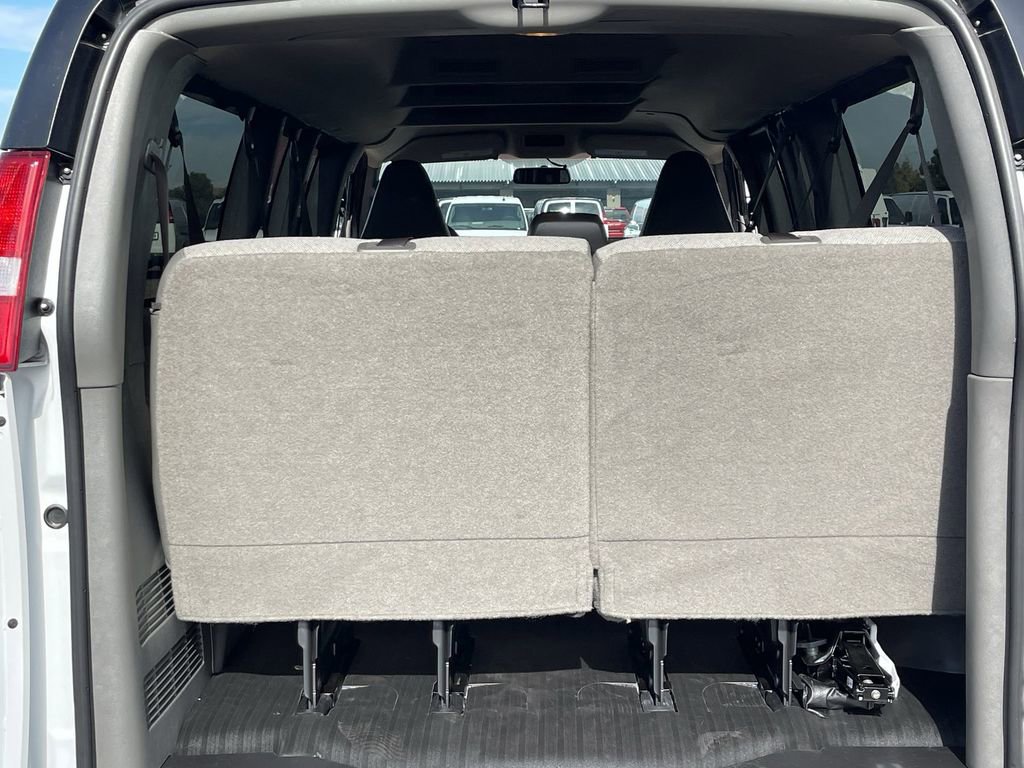 New 2025 GMC Savana 3500 LS image 26