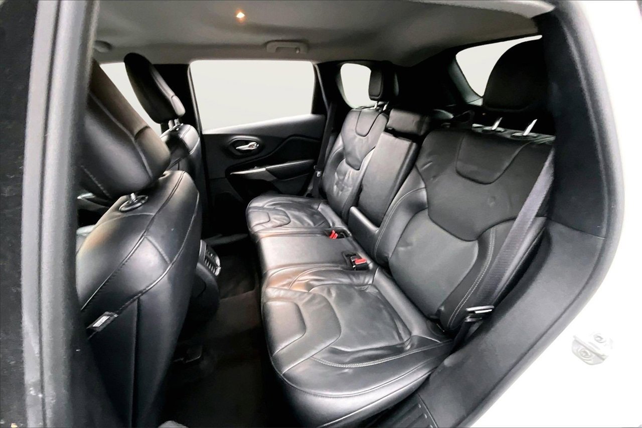 Used 2020 Jeep Cherokee Limited image 20