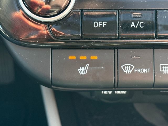 Used 2021 Hyundai Elantra Limited image 32