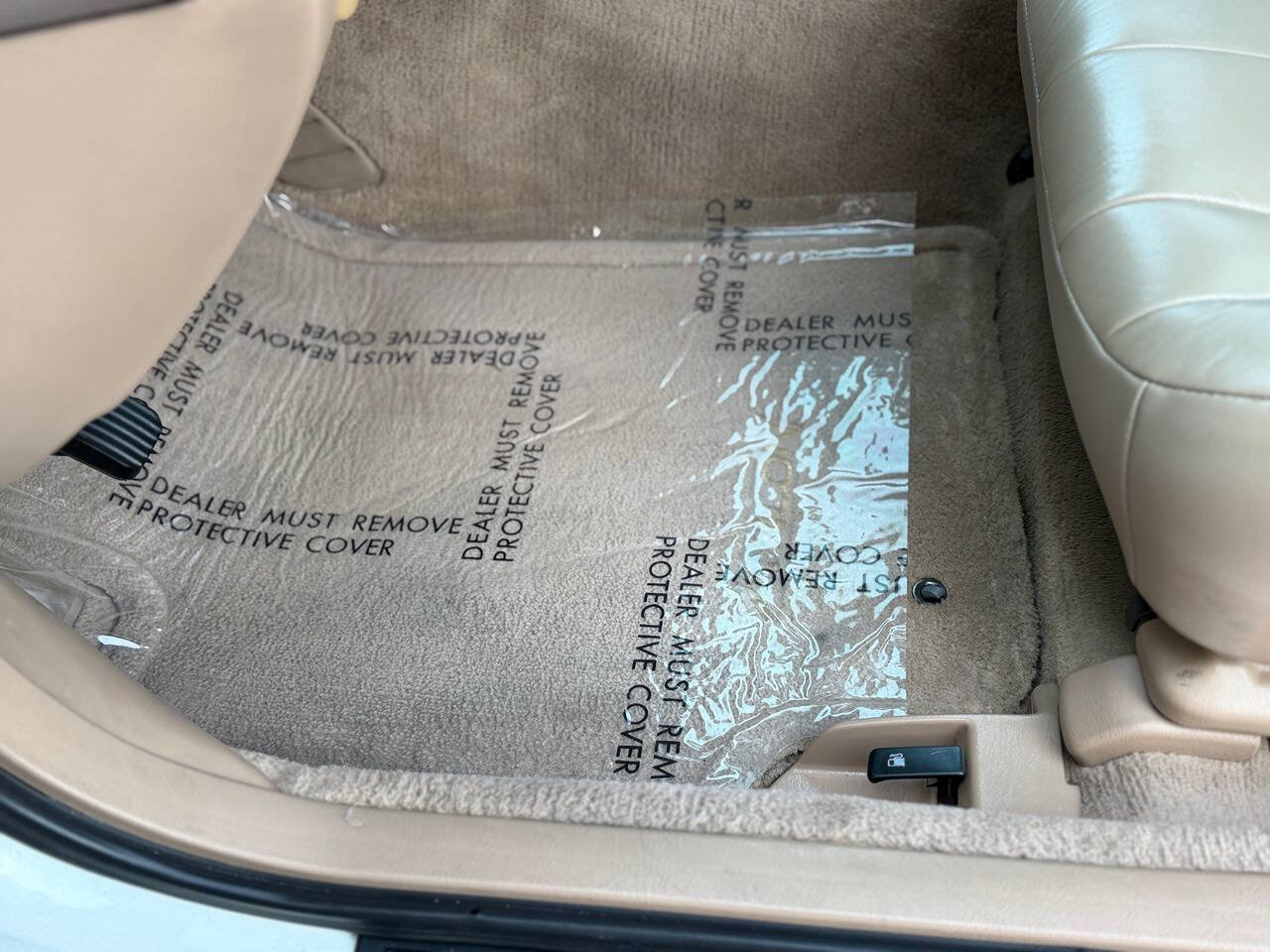 Used 1996 Toyota Avalon XLS image 7