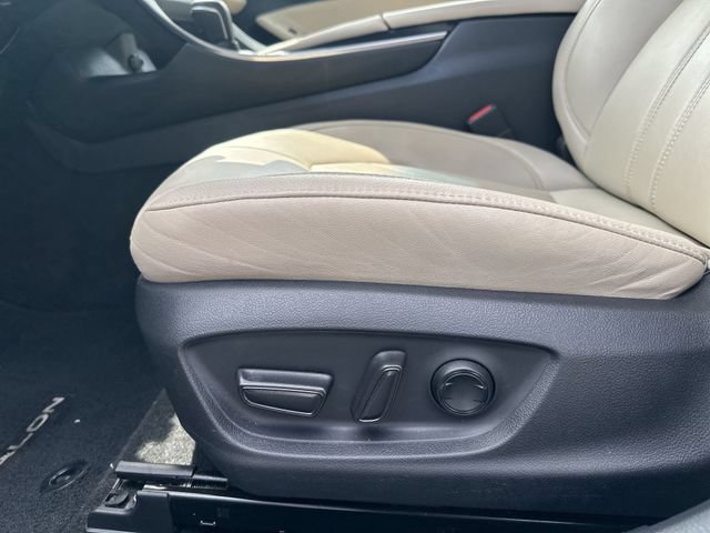 Used 2021 Toyota Avalon XLE w/ Moonroof Package AWD/4WD image 16