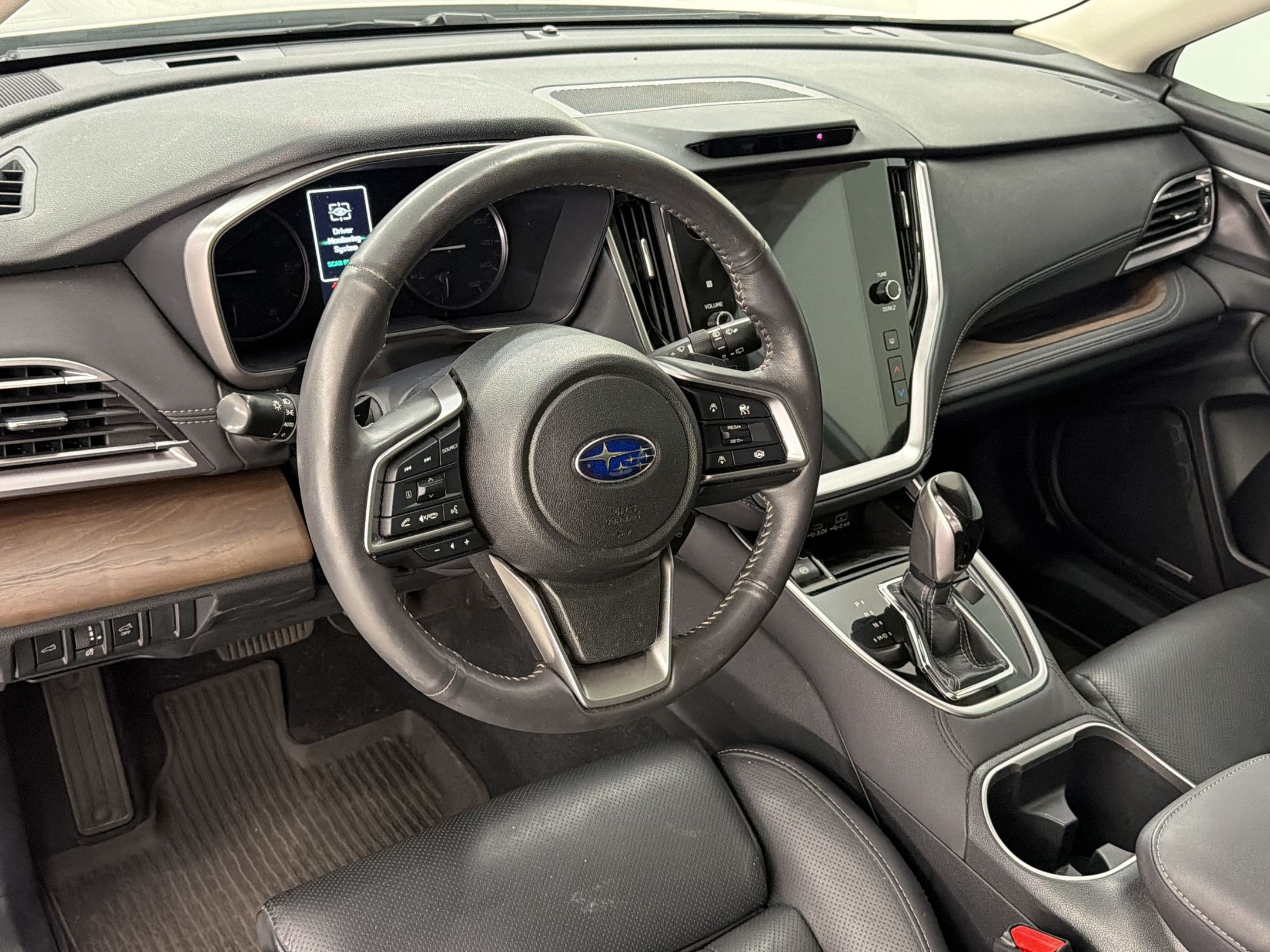 Used 2024 Subaru Outback Touring XT AWD/4WD image 4