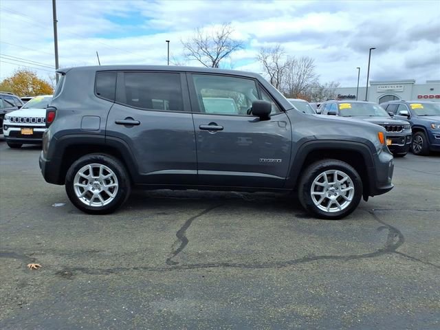Certified 2023 Jeep Renegade Latitude image 8