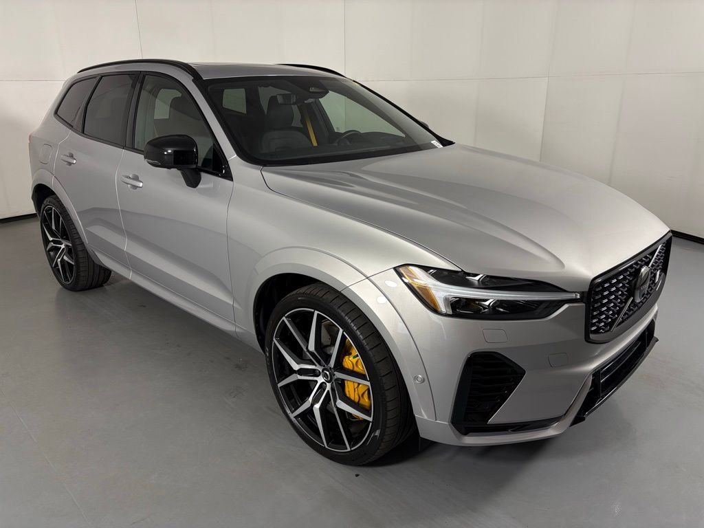 Used 2025 Volvo XC60 T8 Polestar image 2