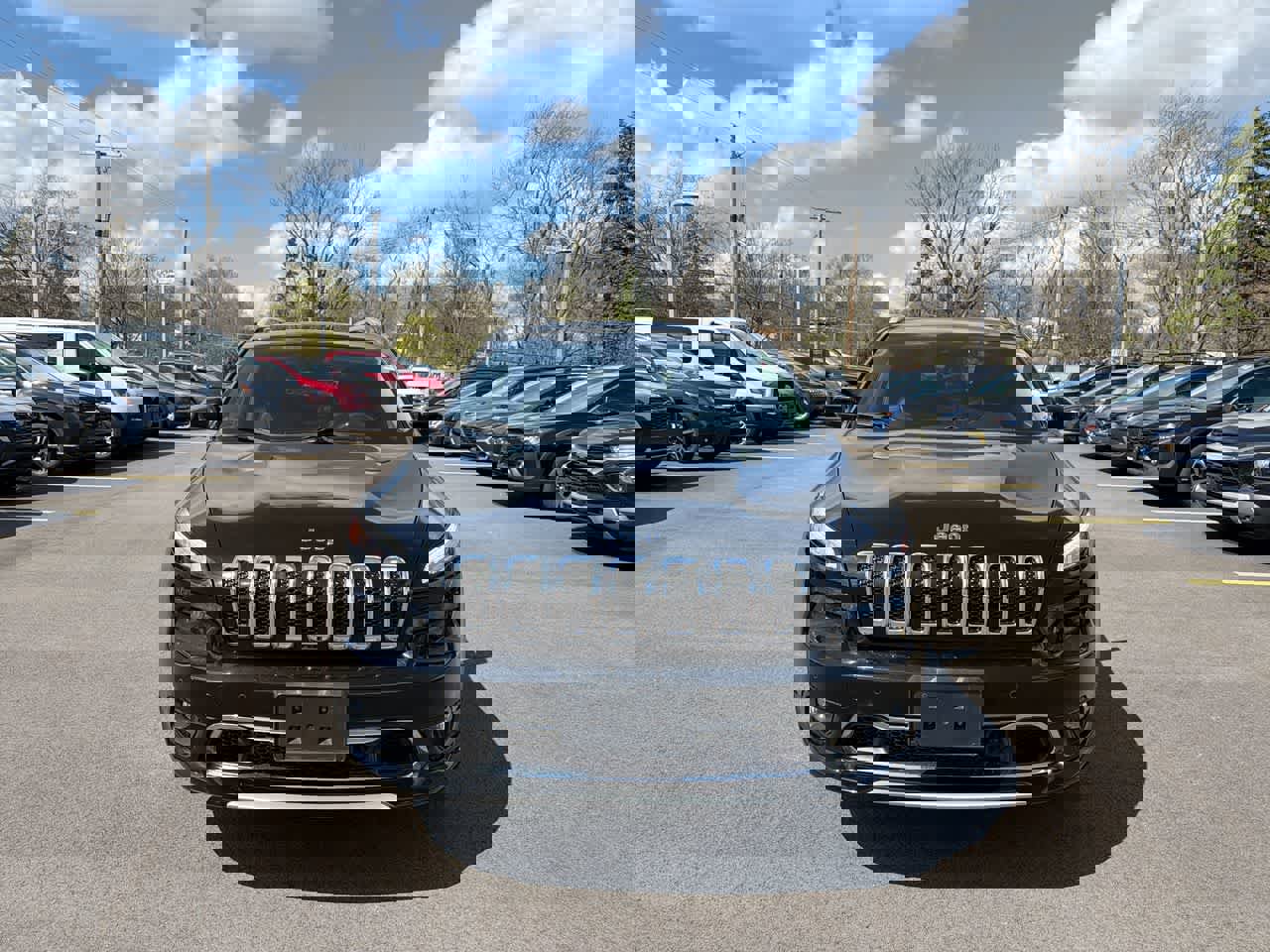 Used 2017 Jeep Cherokee Overland w/ Technology Group image 16