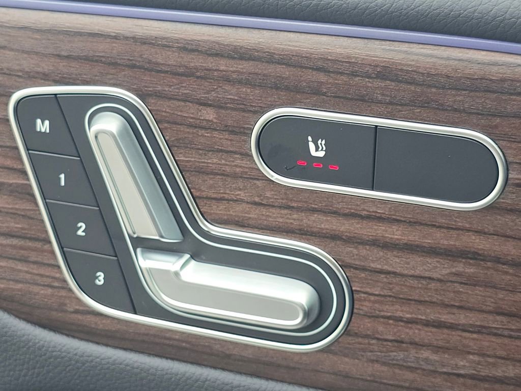 New 2026 Mercedes-Benz GLB 250 4MATIC image 6