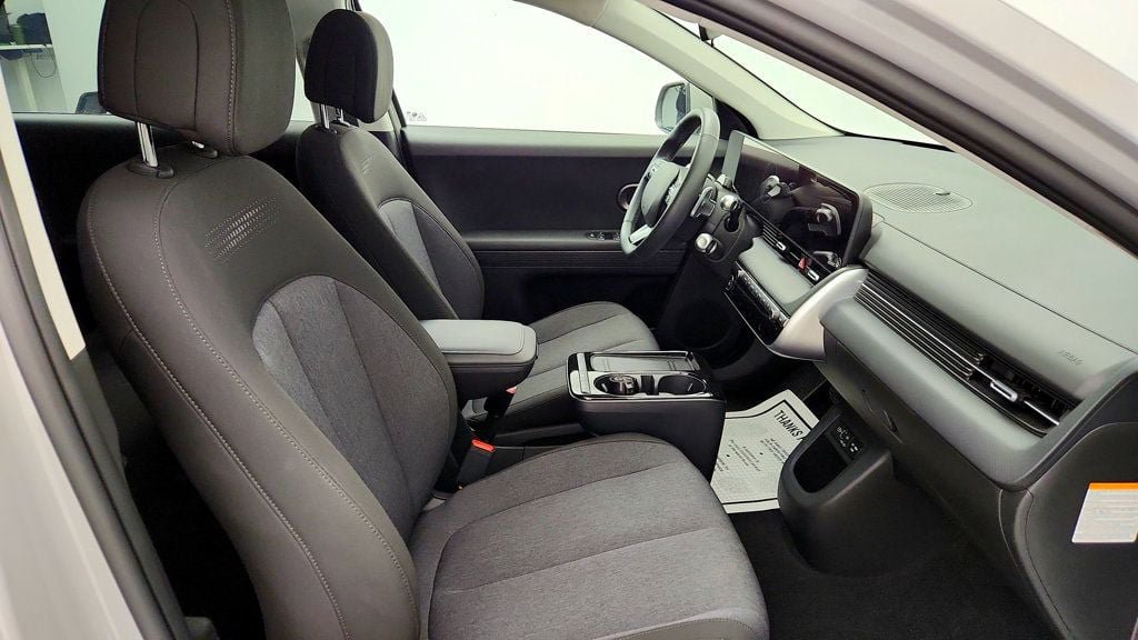 Used 2025 Hyundai Ioniq 5 SE RWD image 20