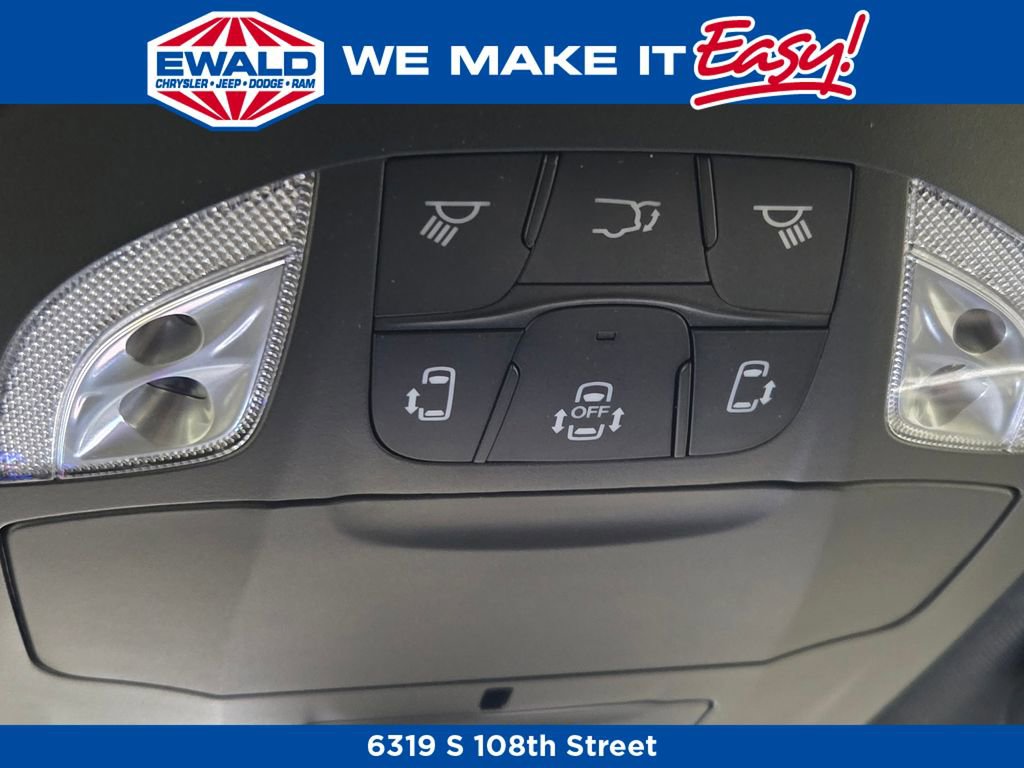 New 2026 Chrysler Pacifica Select w/ S Appearance Package AWD/4WD image 26
