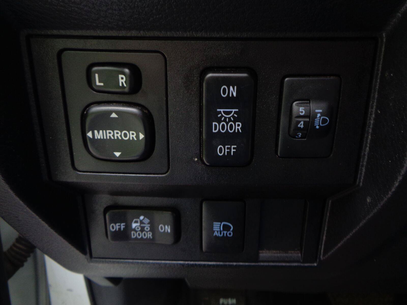Used 2019 Toyota Tundra SR AWD/4WD image 9