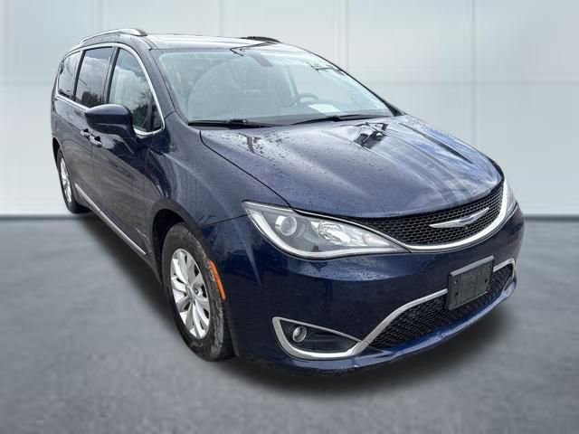 Used 2019 Chrysler Pacifica Touring-L image 5