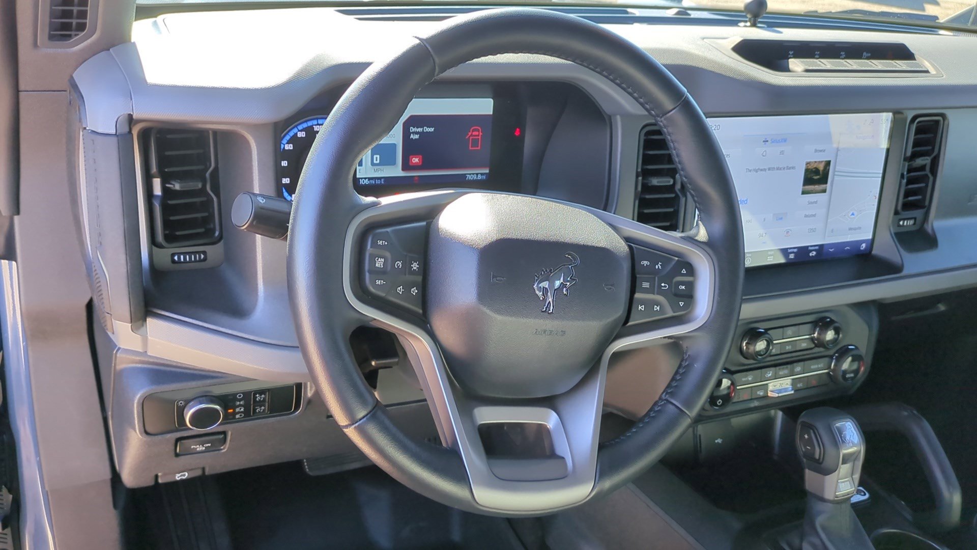 Used 2024 Ford Bronco Everglades image 14