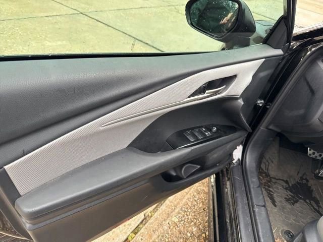 Used 2025 Toyota Camry SE image 18