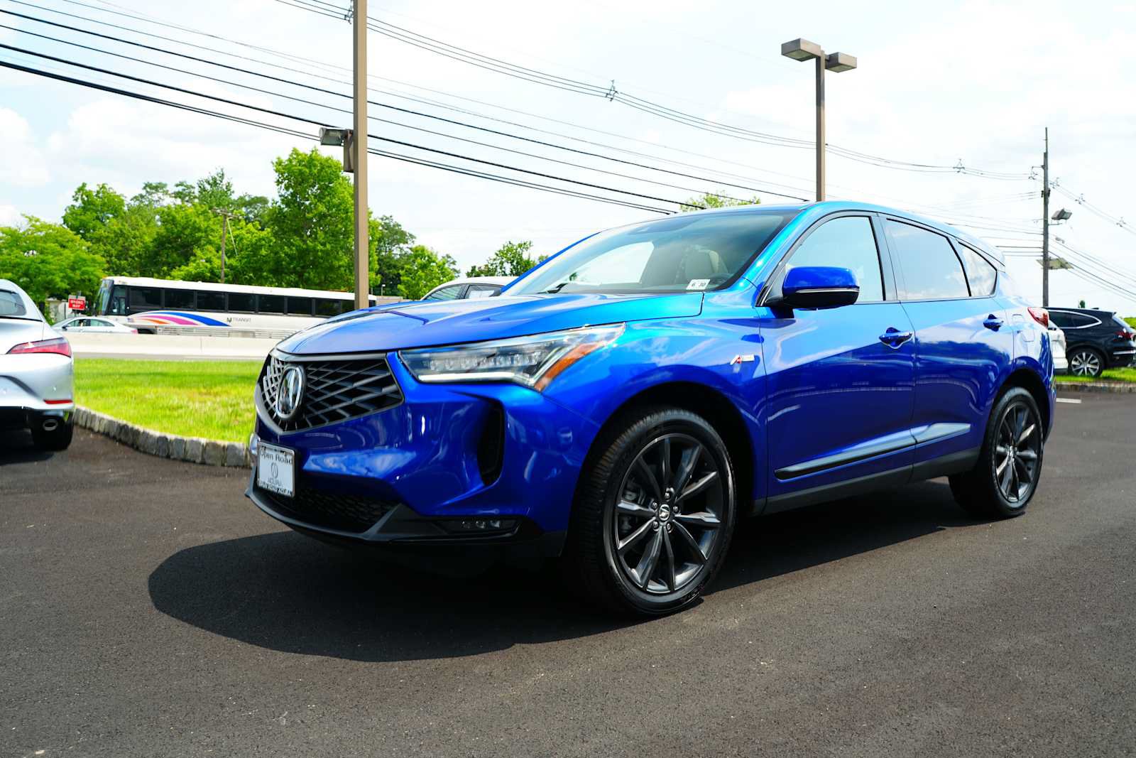 Certified 2025 Acura RDX w/ Advance Package AWD/4WD image 3