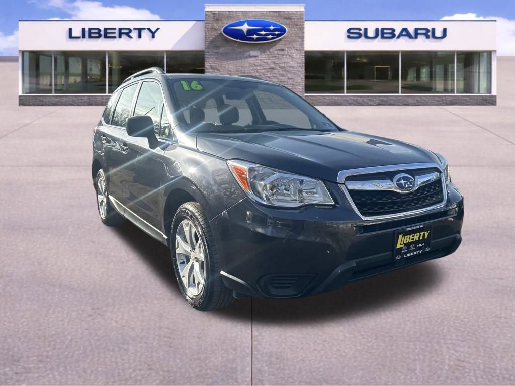 Used 2016 Subaru Forester 2.5i w/ Alloy Wheel Package image 7