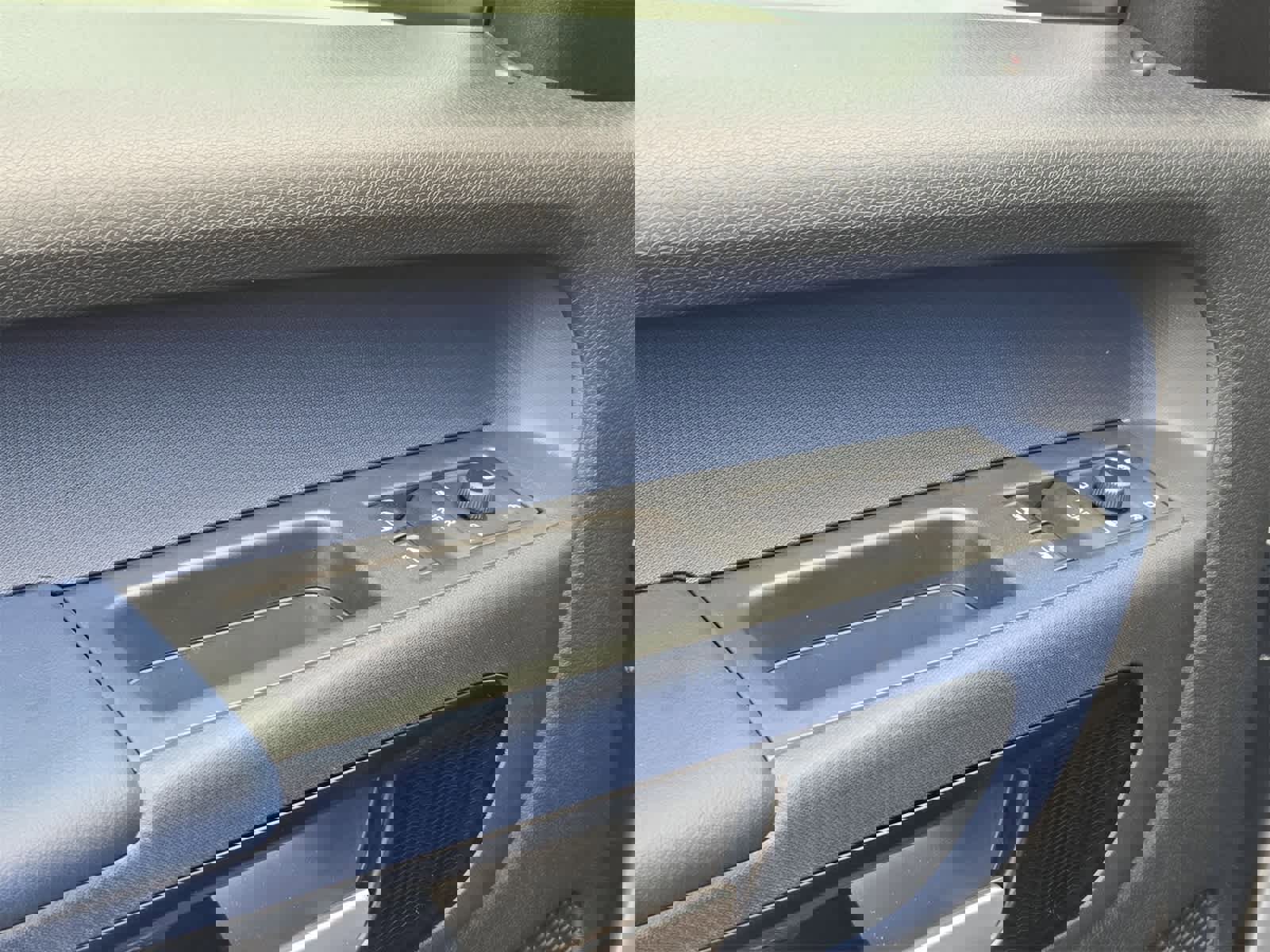 New 2025 Volkswagen ID. Buzz Pro S Plus image 35