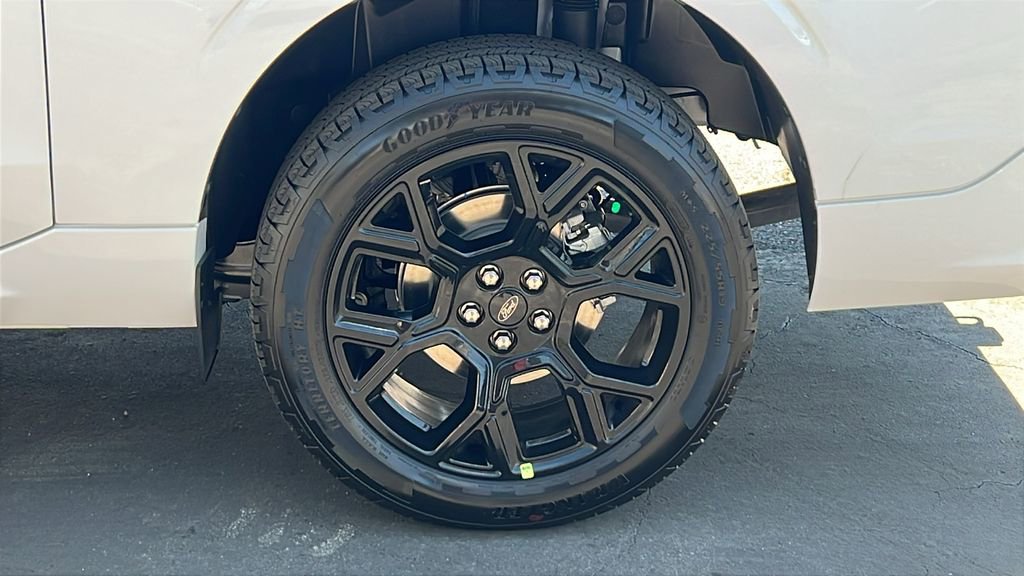 New 2025 Ford Maverick Lobo image 7