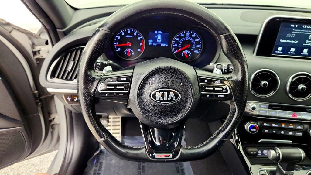 Used 2021 Kia Stinger GT-Line RWD image 12