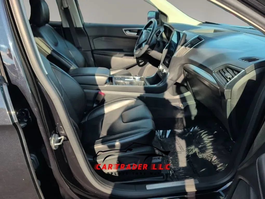 Used 2022 Ford Edge Titanium AWD/4WD image 26