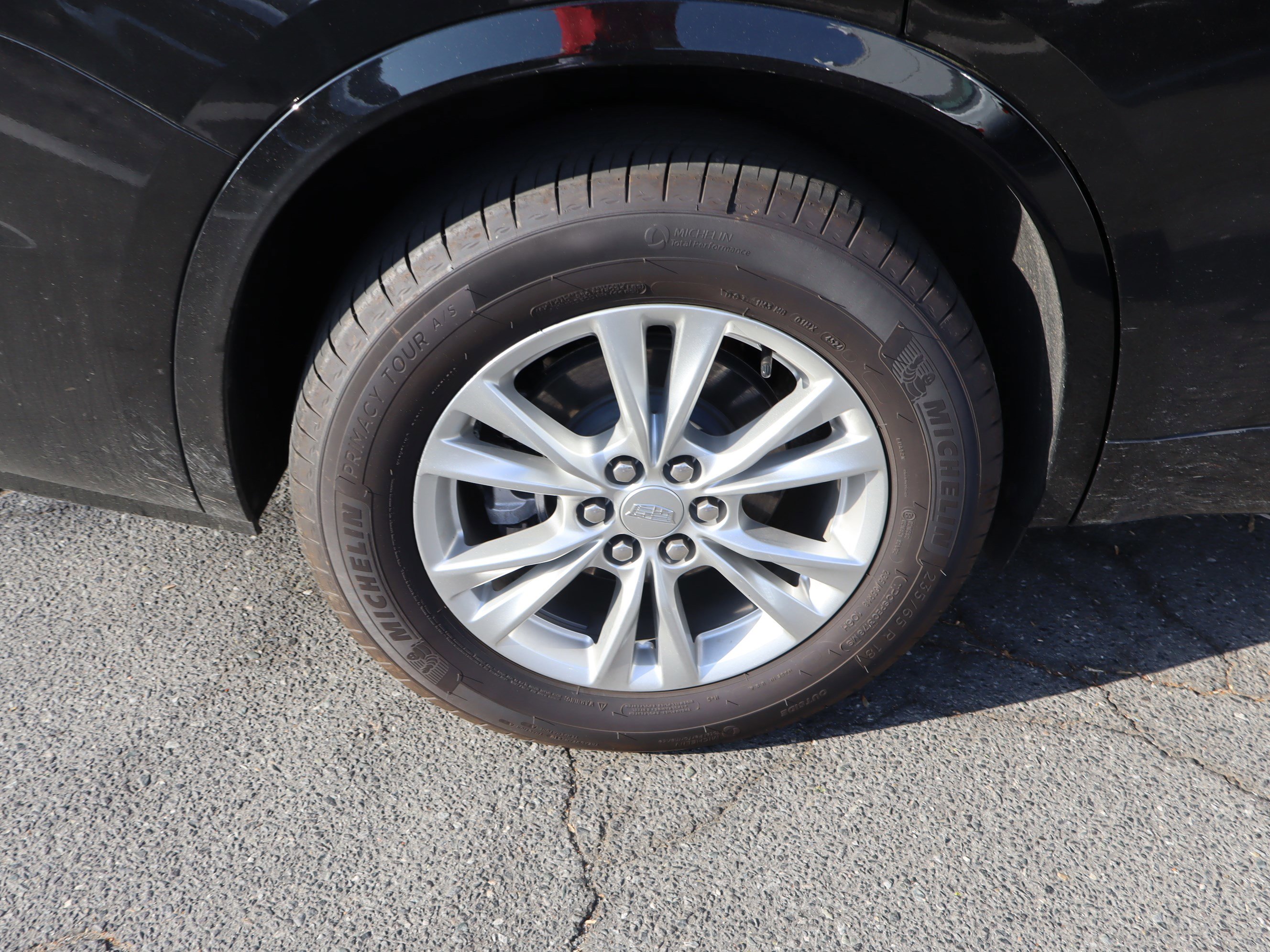 Used 2025 Cadillac XT6 Luxury image 41