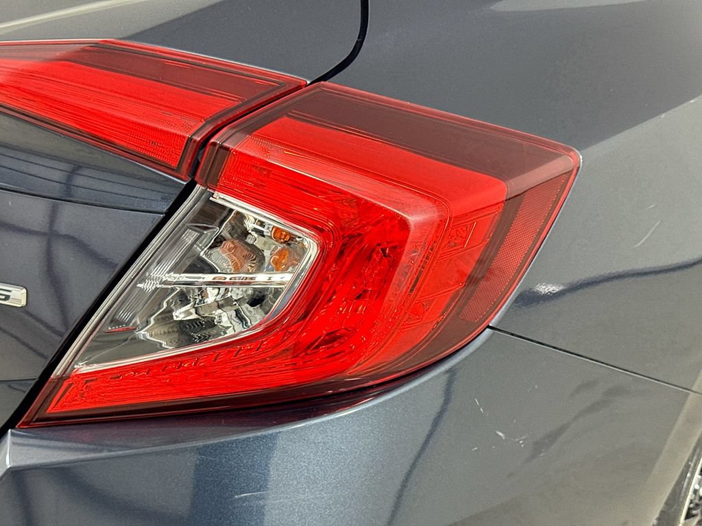 Used 2017 Honda Civic Touring image 36