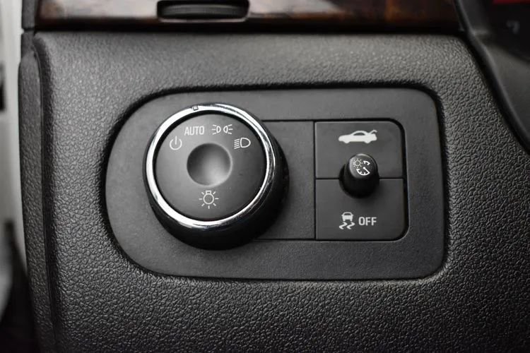 Used 2013 Chevrolet Impala LT w/ LT Sunroof Package FWD image 21