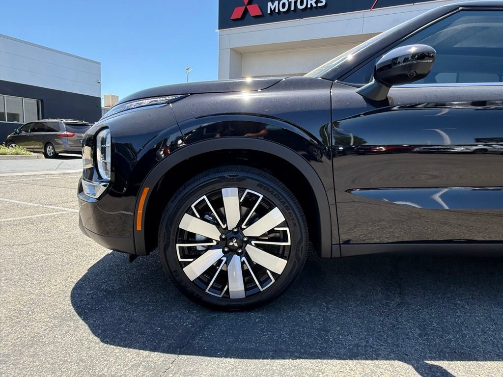 New 2026 Mitsubishi Outlander SE FWD image 5