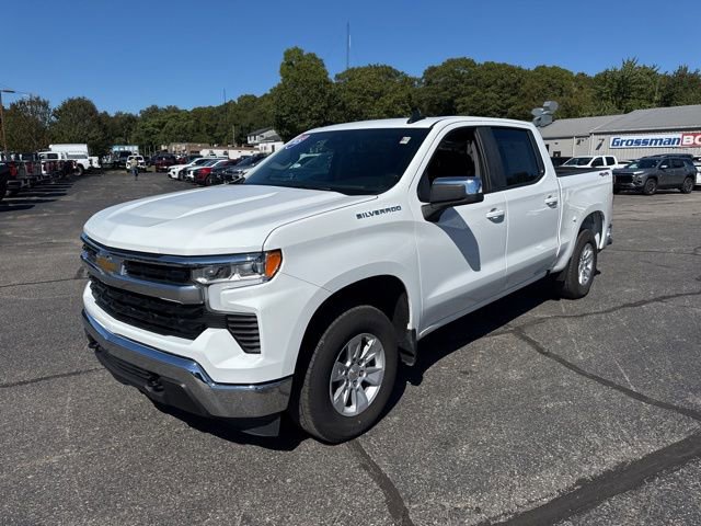 Used 2025 Chevrolet Silverado 1500 LT image 4
