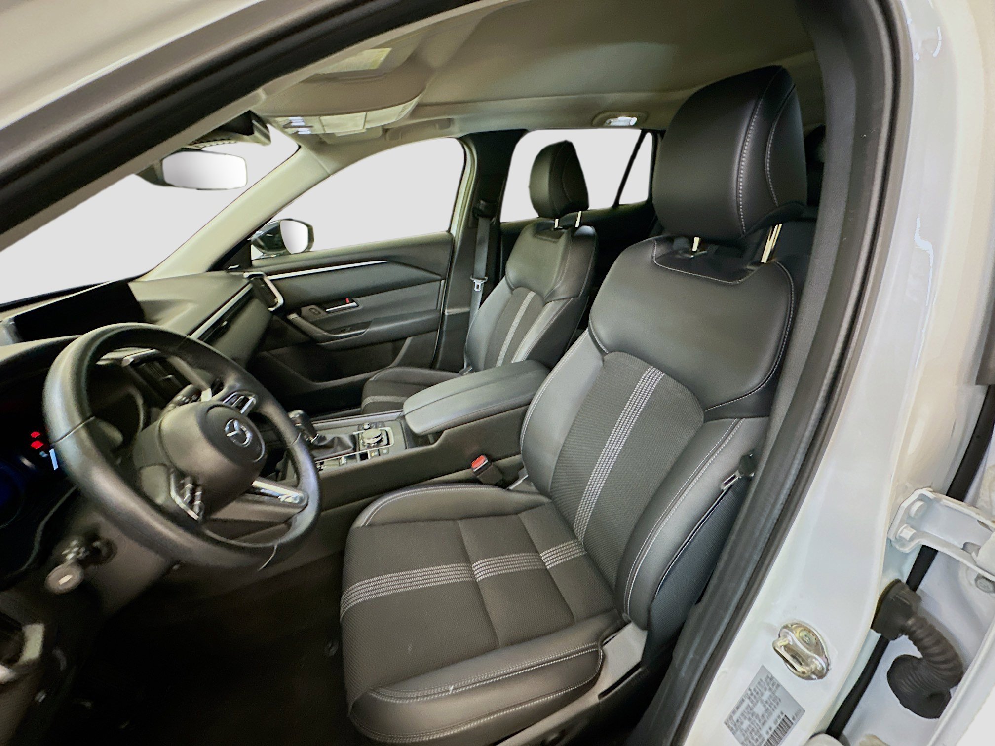 Used 2025 MAZDA CX-50 AWD 2.5 S w/ Premium Package image 13