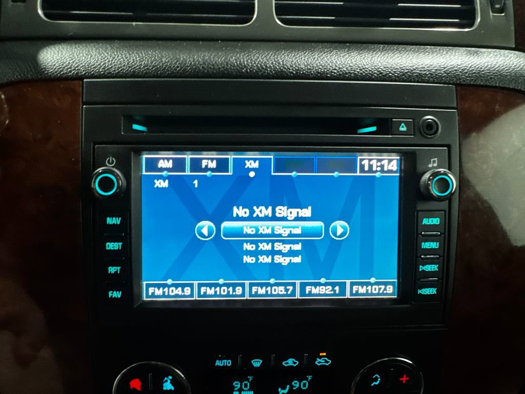 Used 2011 Chevrolet Avalanche LTZ AWD/4WD image 40