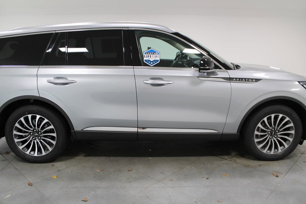 Used 2022 Lincoln Aviator Reserve w/ Equipment Group 201A image 11